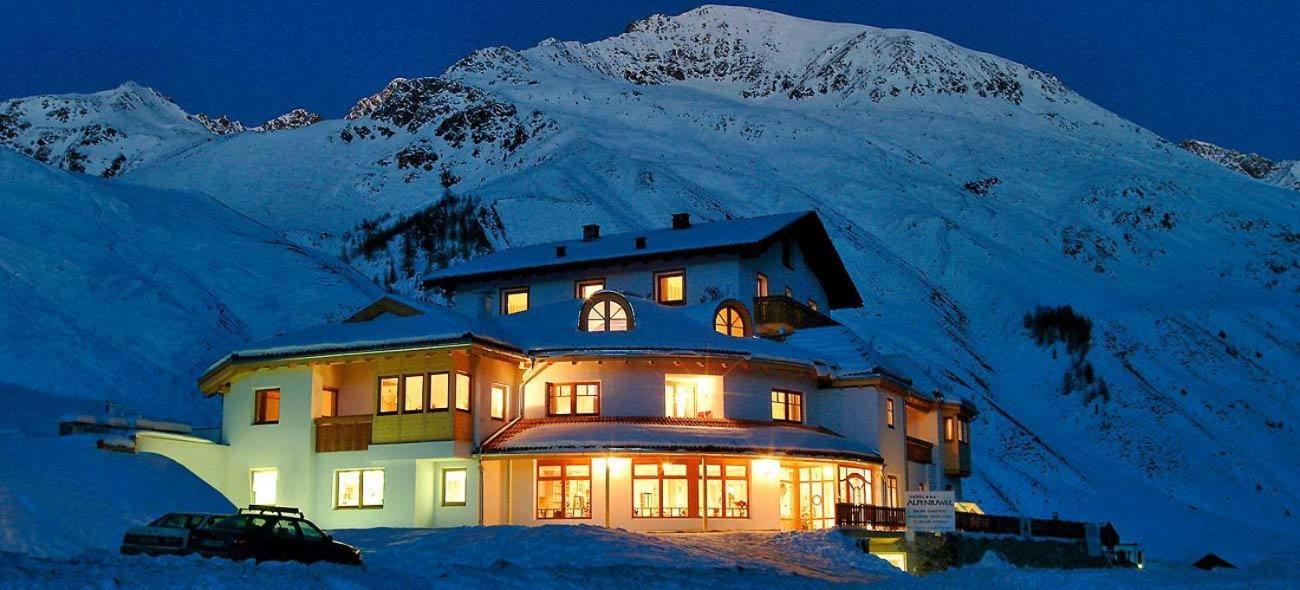 Hotel Alpenjuwel 3*